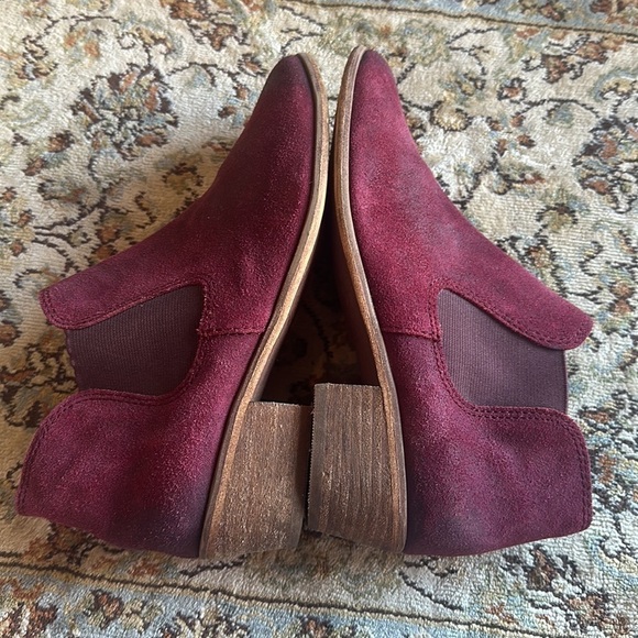 Nordstrom BP burgundy suede leather ankle booties pull on boots western s 6 - Picture 2 of 7